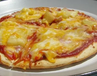 Saras Hawaiian Pizza