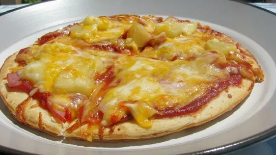 Saras Hawaiian Pizza