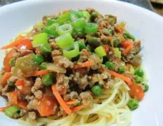 Shanghai Style Noodles With Spicy Meat Sauce