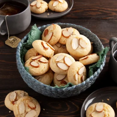 Simple Chinese Almond Cookies