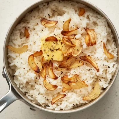 Simple Garlic Rice