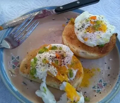 Simple Microwave Poached Eggs