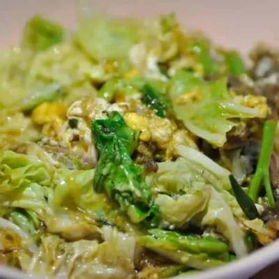 Spicy Stir-Fried Cabbage Delight - La Pai Tsai Recipe