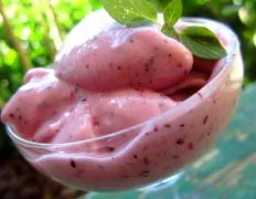 Strawberry Banana Bliss Smoothie: A Sunrise Delight