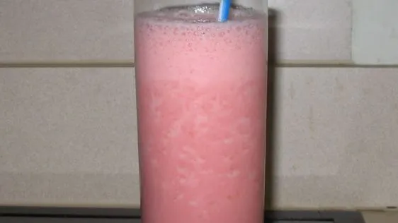 Strawberry Quik-Inspired Berry Bliss Smoothie
