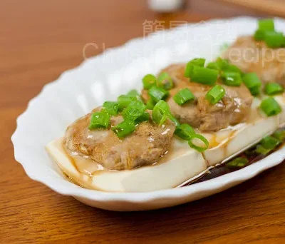 Succulent Pork and Tofu Steamed to Perfection