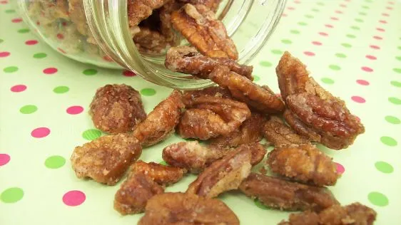 Sweet and Spicy Glazed Pecans: A Perfect Snack Recipe