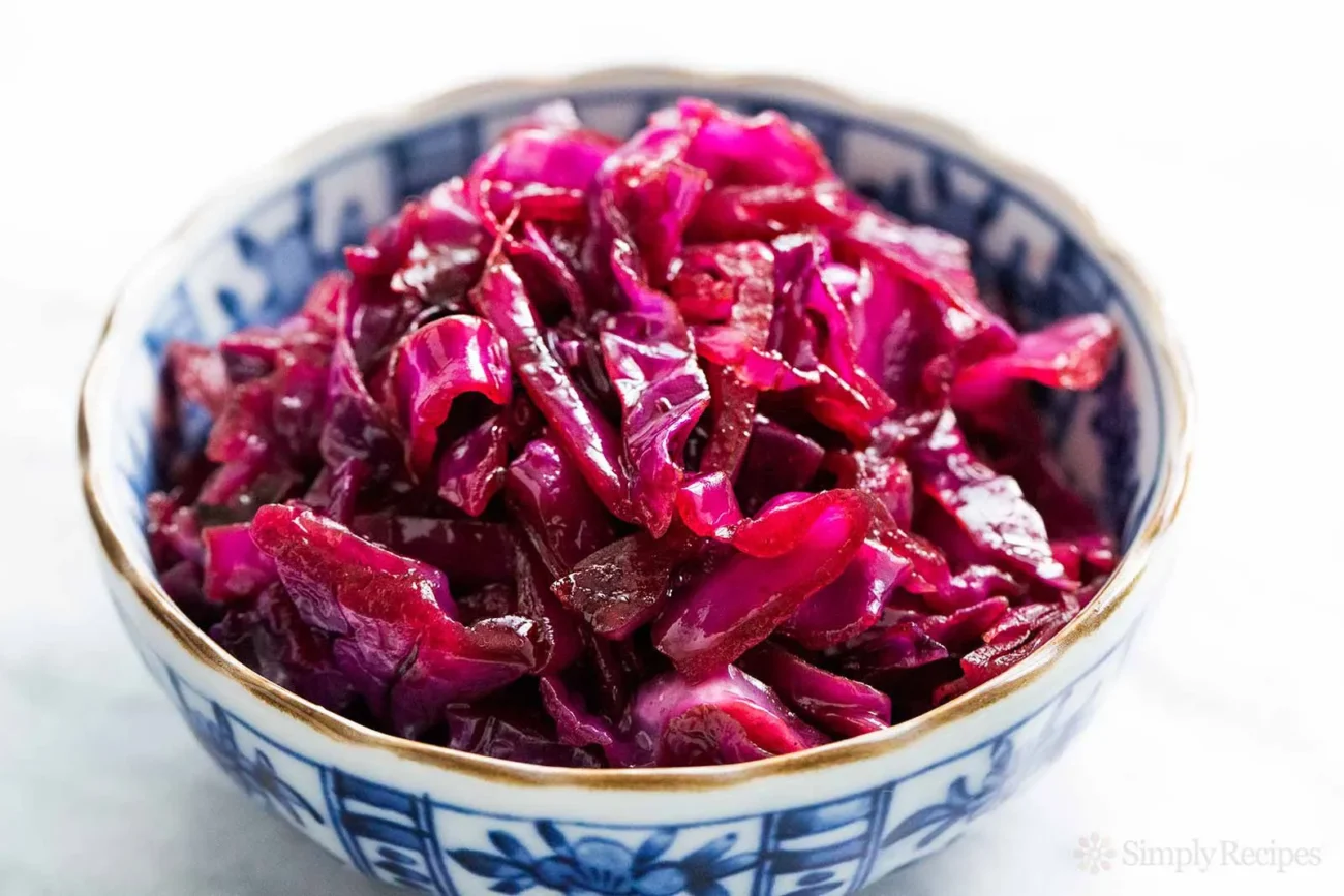 Tangy Sweet and Sour Cabbage Delight