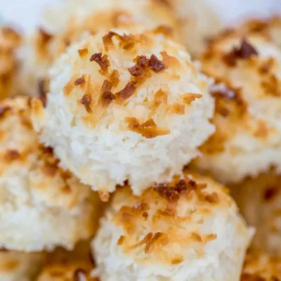 Ultimate Coconut Macaroons: A Perfect Chewy Delight