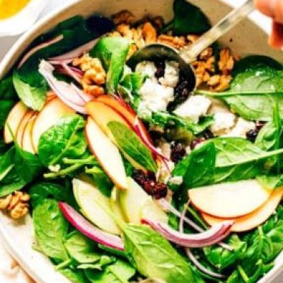 Apple, Spinach, And Toasted Pecan Salad: A Crunchy Delight