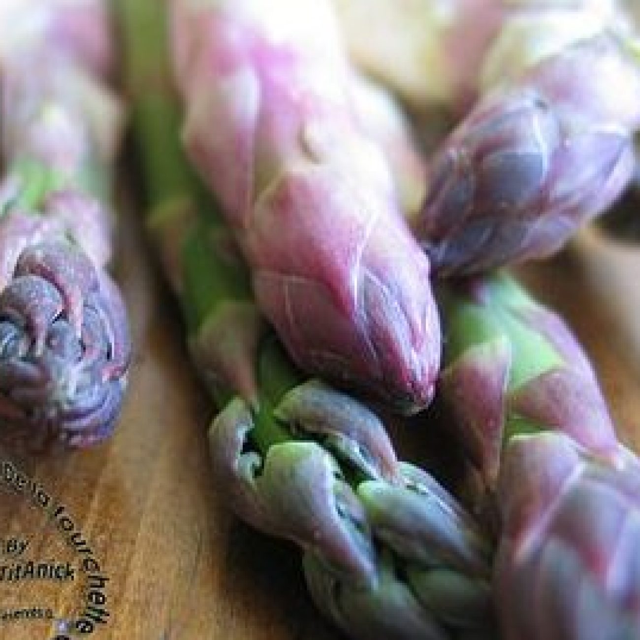 Asperge Violette: Violet Asparagus With