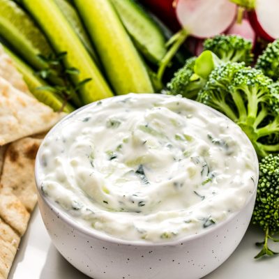 Authentic Greek Tzatziki: Creamy Yogurt and Cucumber Dip Recipe