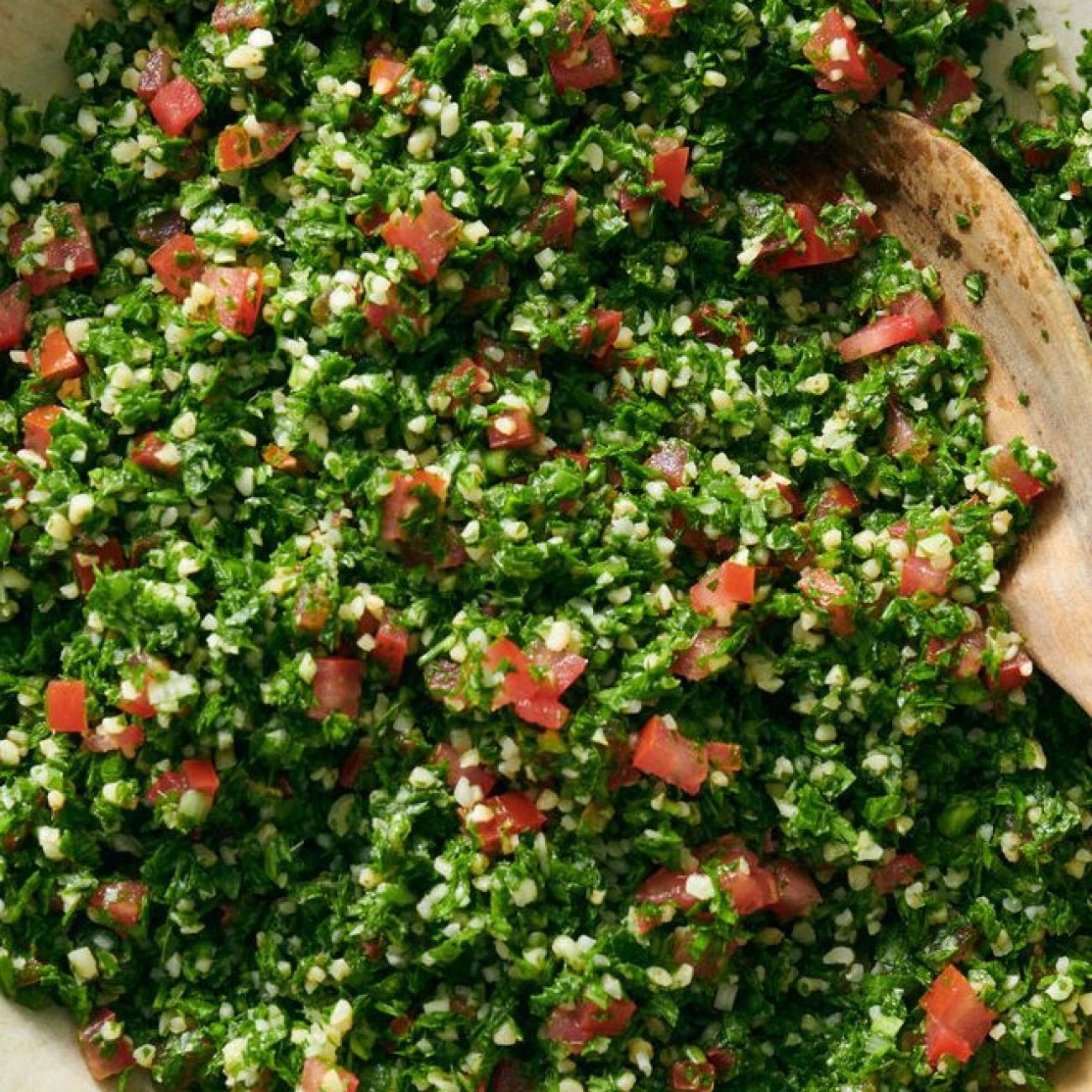 Authentic Lebanese Tabbouleh Salad Recipe: A Refreshing Parsley and Bulgur Wheat Delight