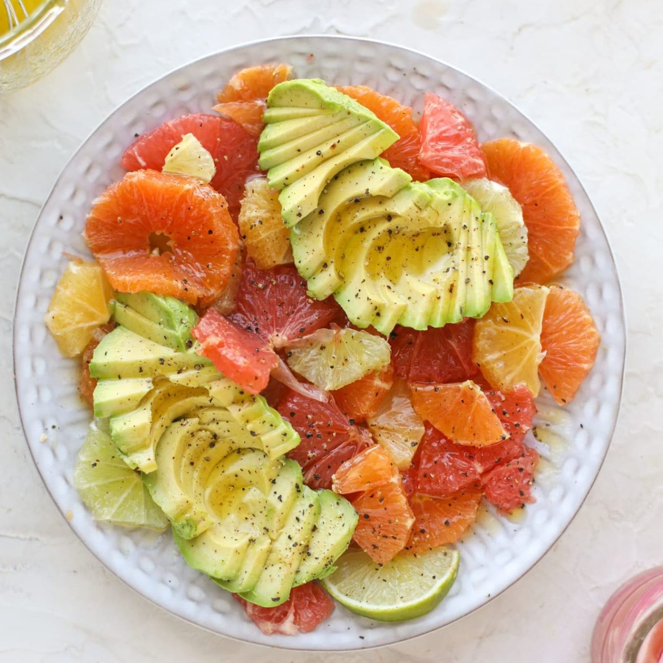 Avocado With Grapefruit And Sweet-Onion