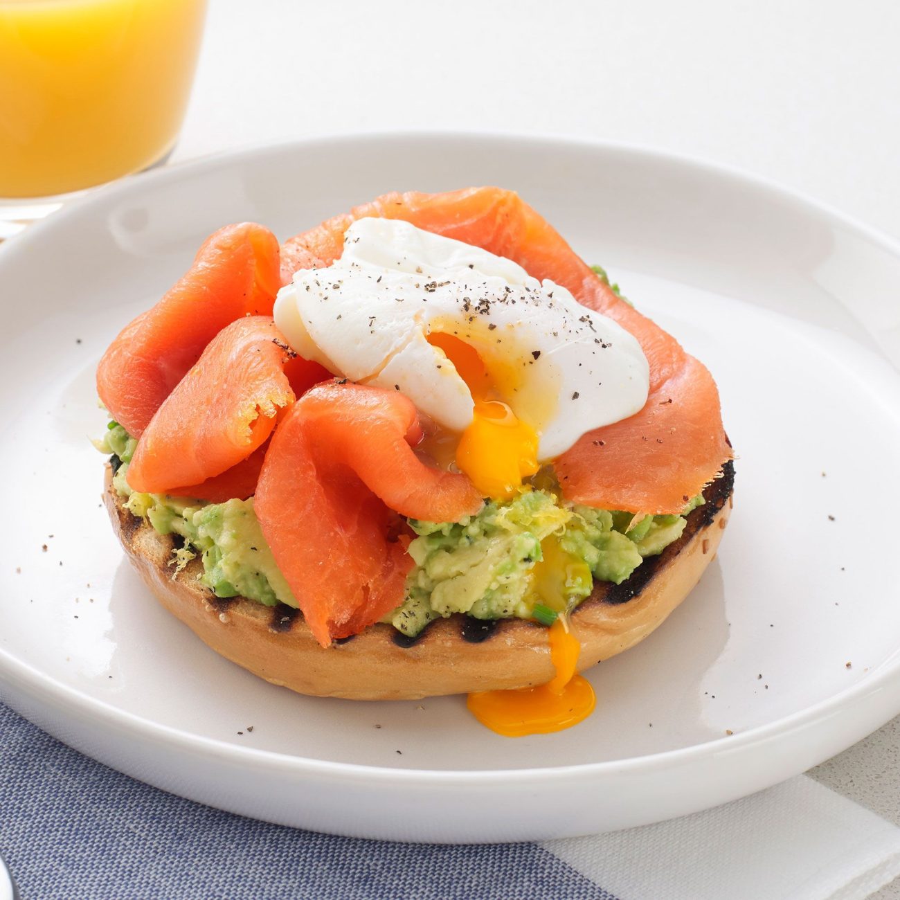 Bagels With Avocado Spread & Smoked Salmon