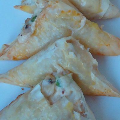 Beef Triangles With Chutney Sauce