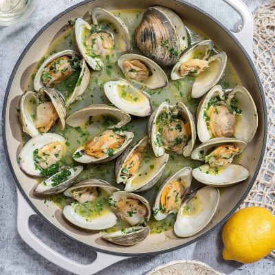 Beer-Infused Bacon Steamed Clams Recipe