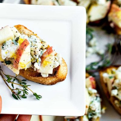 Blue Cheese And Apple Canapes