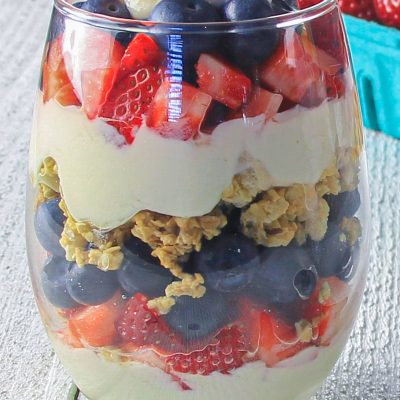Breakfast Yogurt Parfait With Fresh Fruit