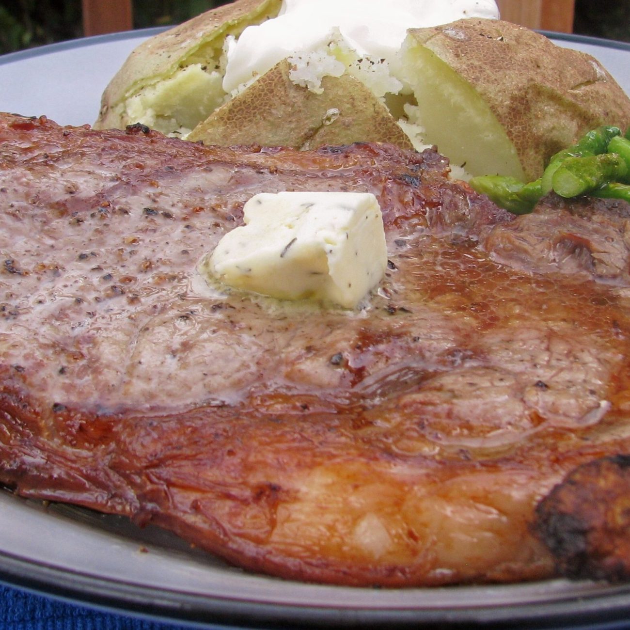 Broiled Ham Steak With Mustard Glaze