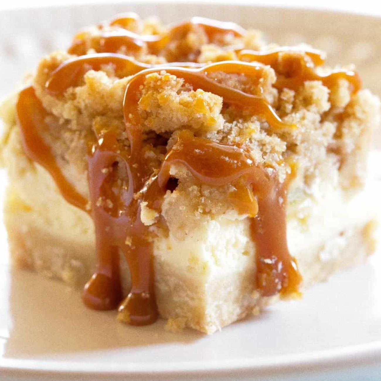 Caramel Apple Cheesecake Bars With Streusel