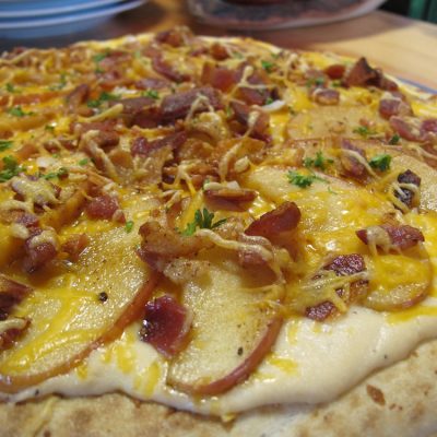 Cheddar Apple Pizza