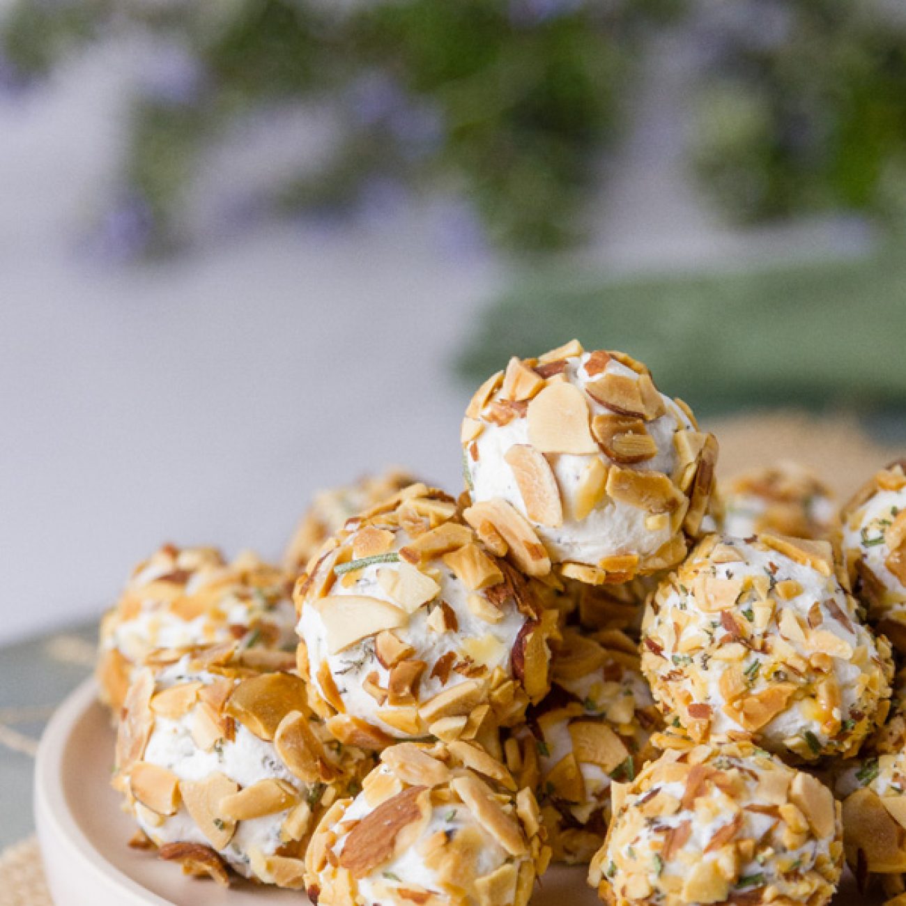 Cheese Bites With Jalapeno Jelly