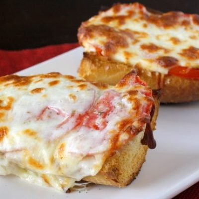 Cheesy Tomato-Basil Melt Dip