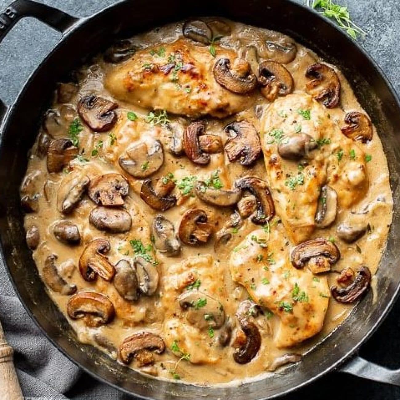 Chicken Breasts With Sauteed- Mushroom Gravy