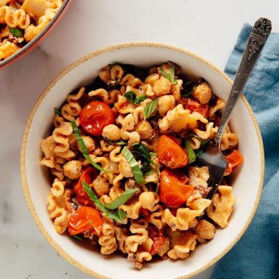 Chickpeas, Tomato And Walnut Salad