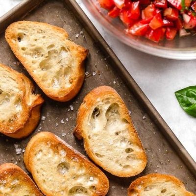 Classic Tomato Basil Bruschetta Recipe: An Italian Appetizer Favorite