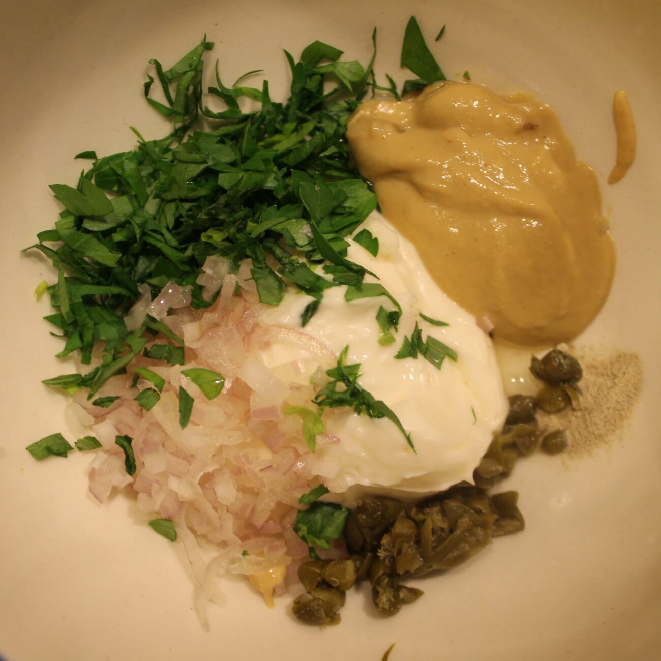 Crab Cakes With Tarragon Sauce