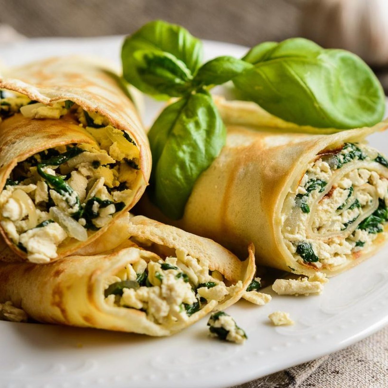 Creamy Cashed-Filled Spinach Crepes Recipe