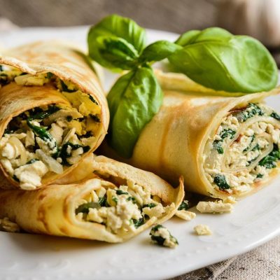 Creamy Cashed-Filled Spinach Crepes Recipe