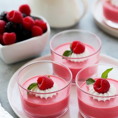 Creamy Yogurt Dessert Drizzle: A Perfect Topping For Your Sweet Treats