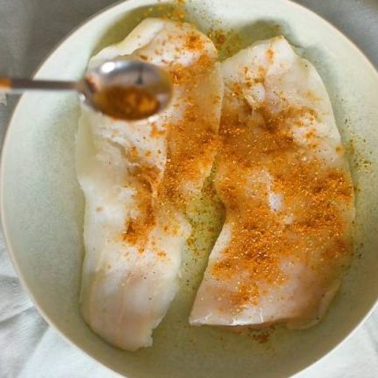Crispy Lemon-Garlic Tilapia Skillet Recipe