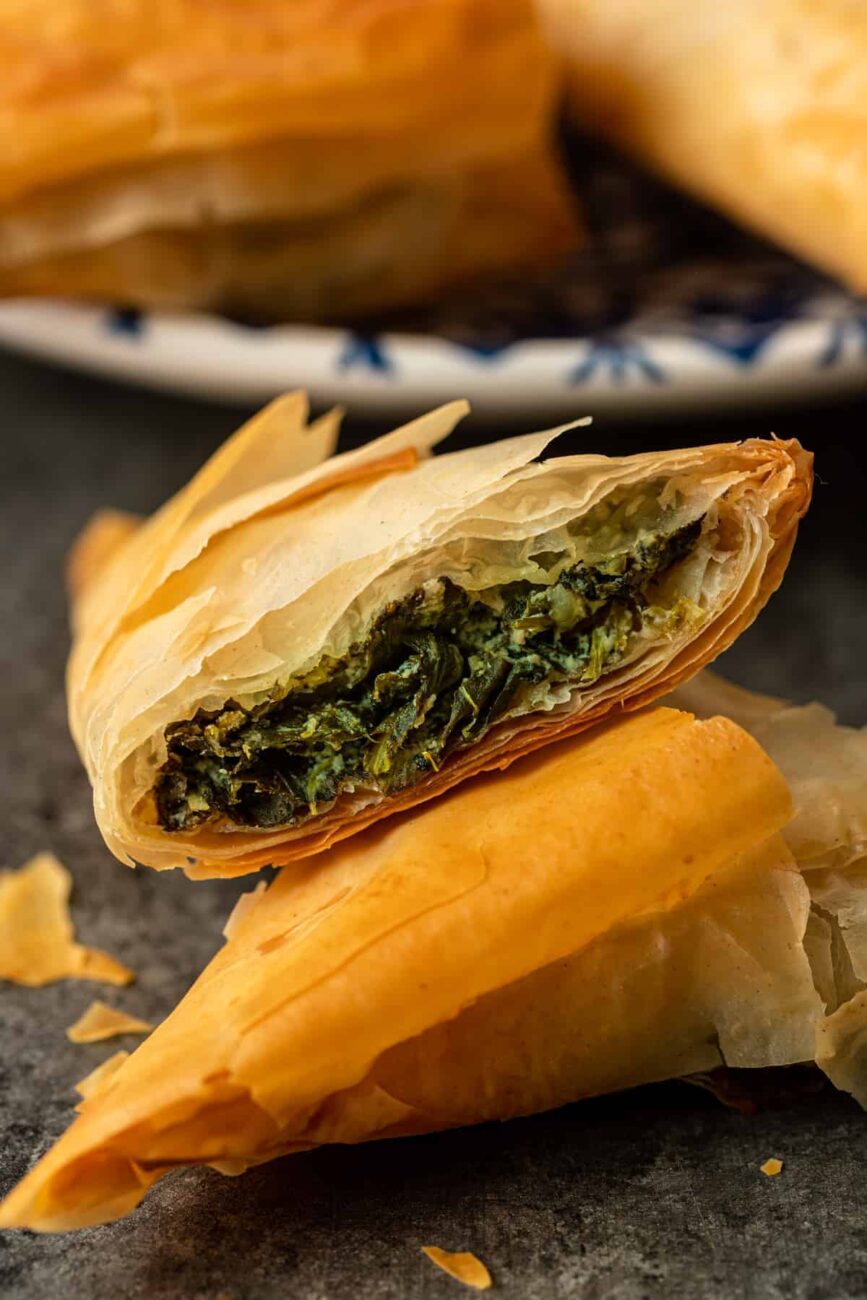 Crispy Mini Spinach Pie Bites: A Greek Spanakopita Recipe