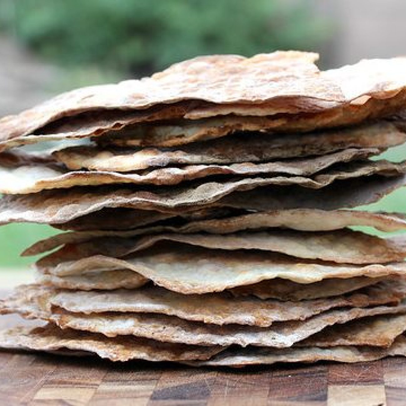 Crispy Scallop Flatbread & Chile Mayonnaise