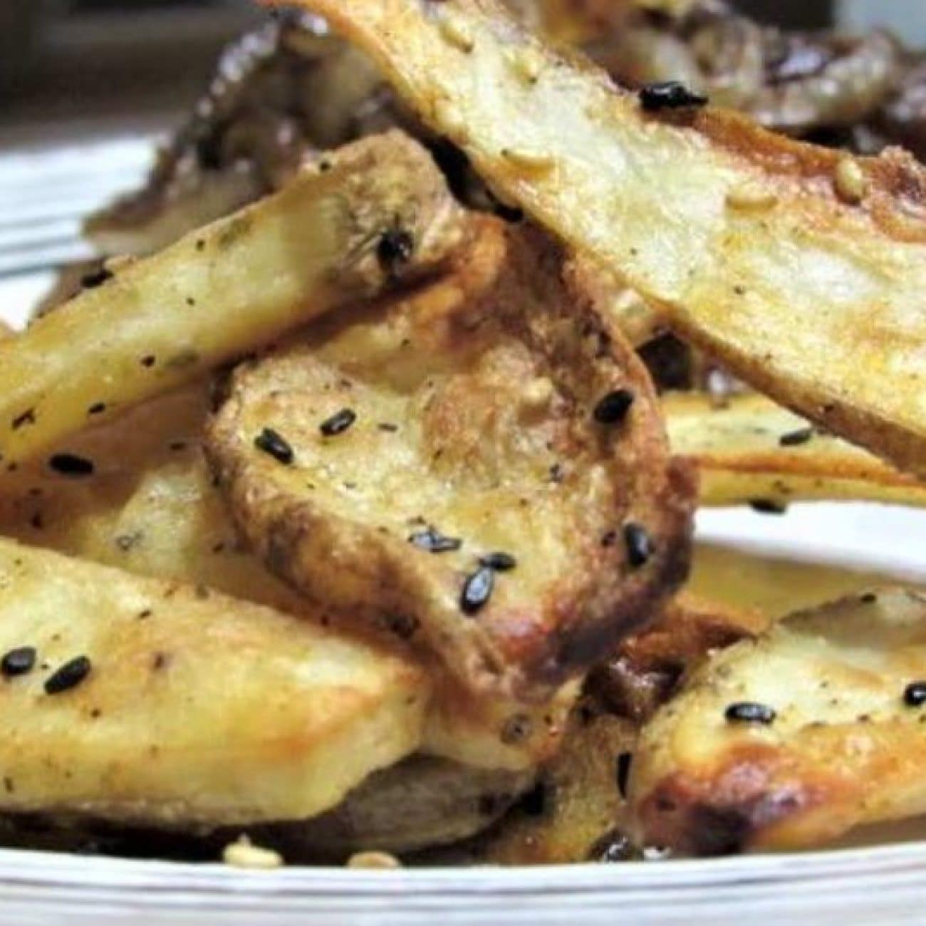 Crispy Sesame Spiced Baked Potato Wedges