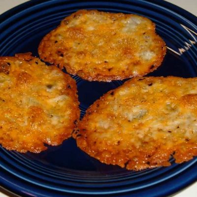 Crispy Spicy Cheddar Cheese Crisps Recipe