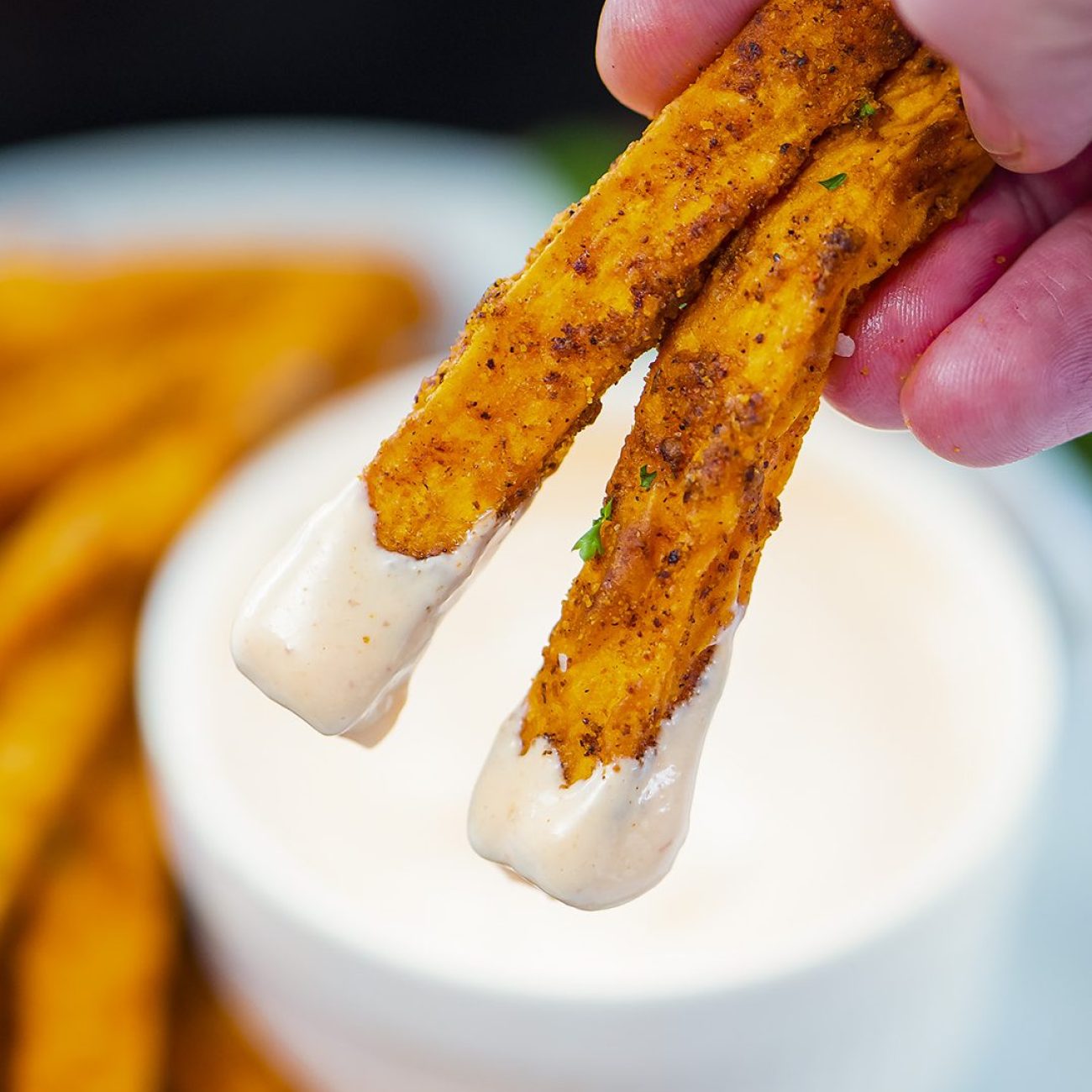 Crispy Sweet Potato Fries with Sriracha Mayo Dip