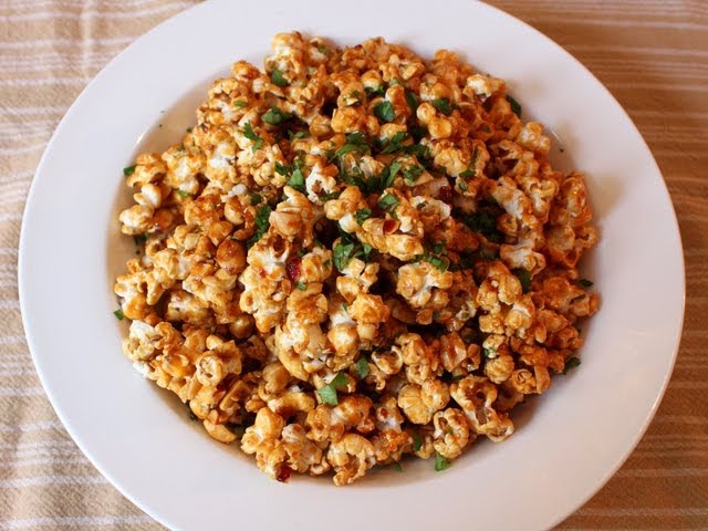 Crispy Thai-Flavored Popcorn Recipe: A Perfect Snack for Movie Night