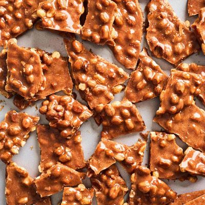 Crunchy Spanish Peanut Brittle Delight