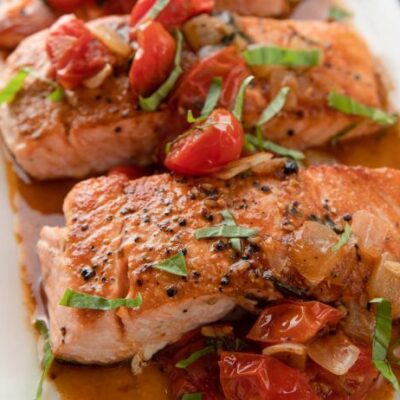Crusted Salmon With Tomato