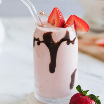 Decadent Strawberry-Chocolate Thick Shake Recipe