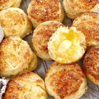 Delicious Dual-Cheese Scones with a Secret Ingredient