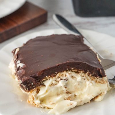 Easy Homemade Chocolate Eclairs Recipe