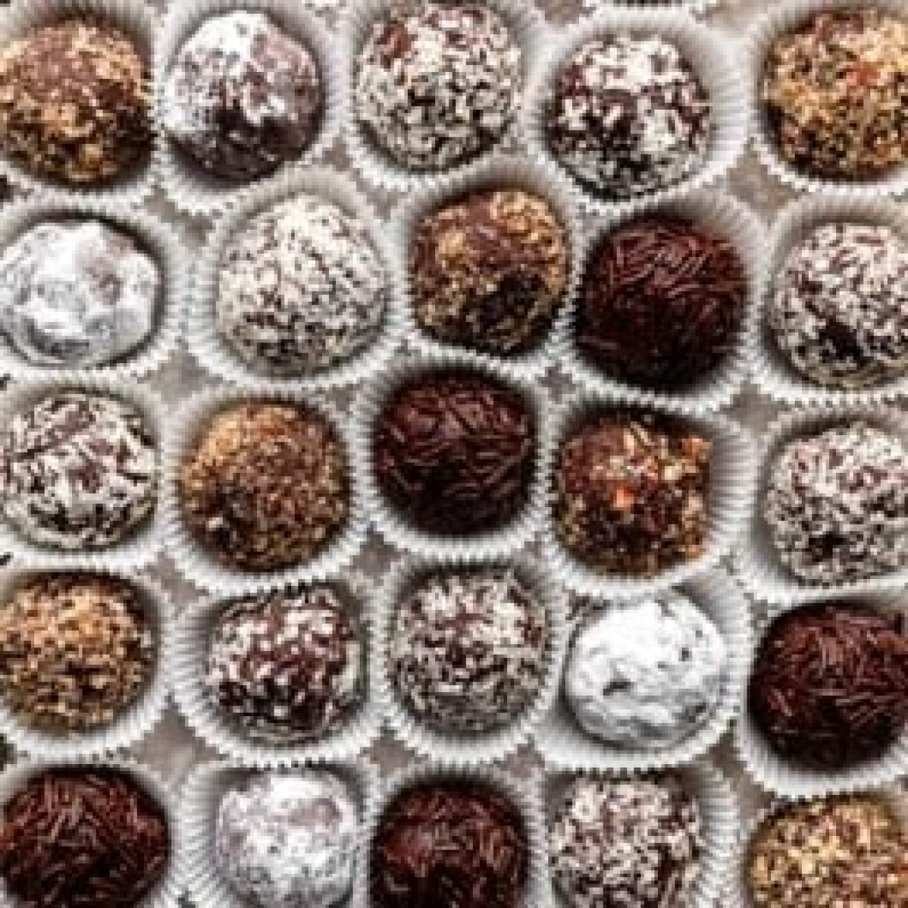 Easy No-Bake Vanilla Rum Balls Recipe