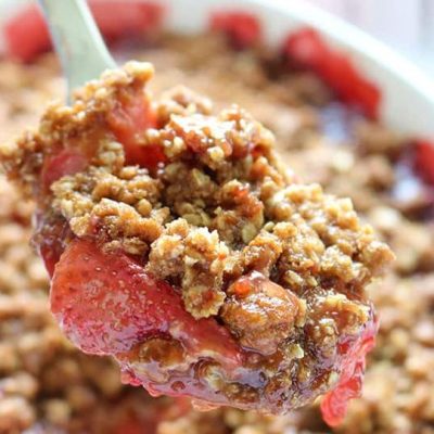 Easy Romantic Strawberry Crisp Recipe For Couples