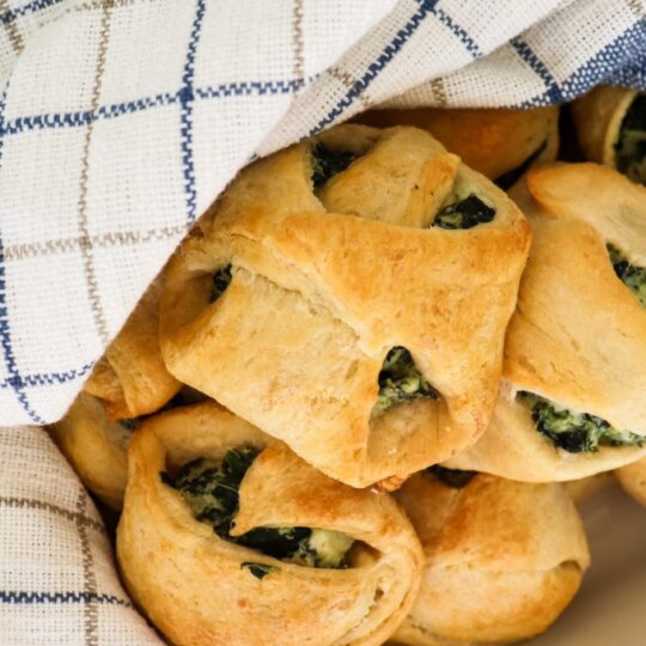 Easy Spinach Crescent Rolls